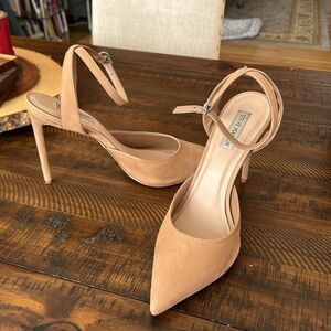 Steve Madden nude heels